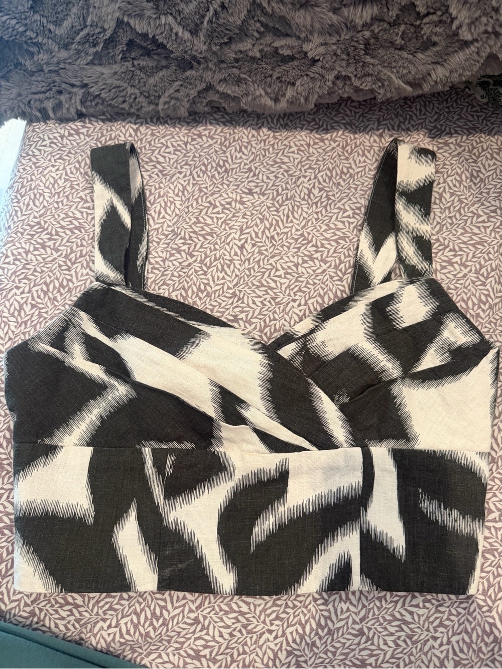 Banana Republic Black and White Linen Blend Patterned Top